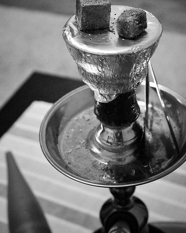 hookah, black and white gold