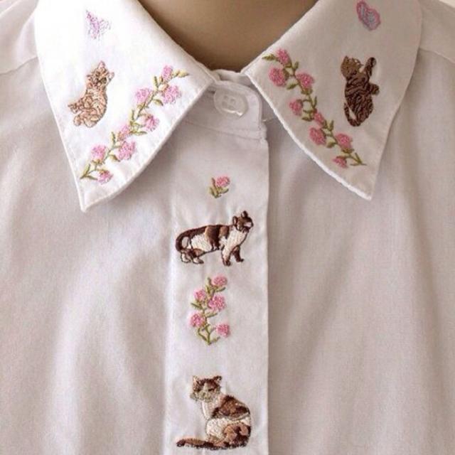 Cute embroidered collar-shirt
