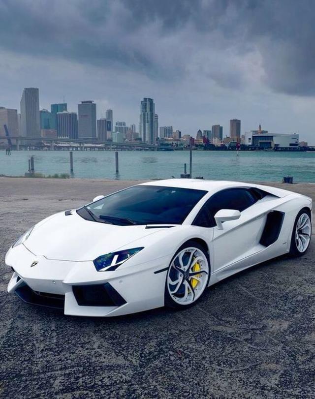 Lamborghini Sesto Elemento