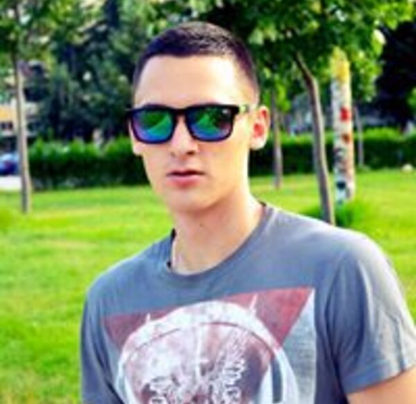 aleksandar-pezer